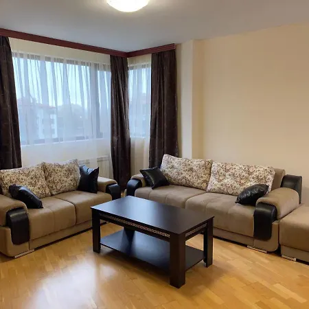 Pravets Resort Apartments דירה
